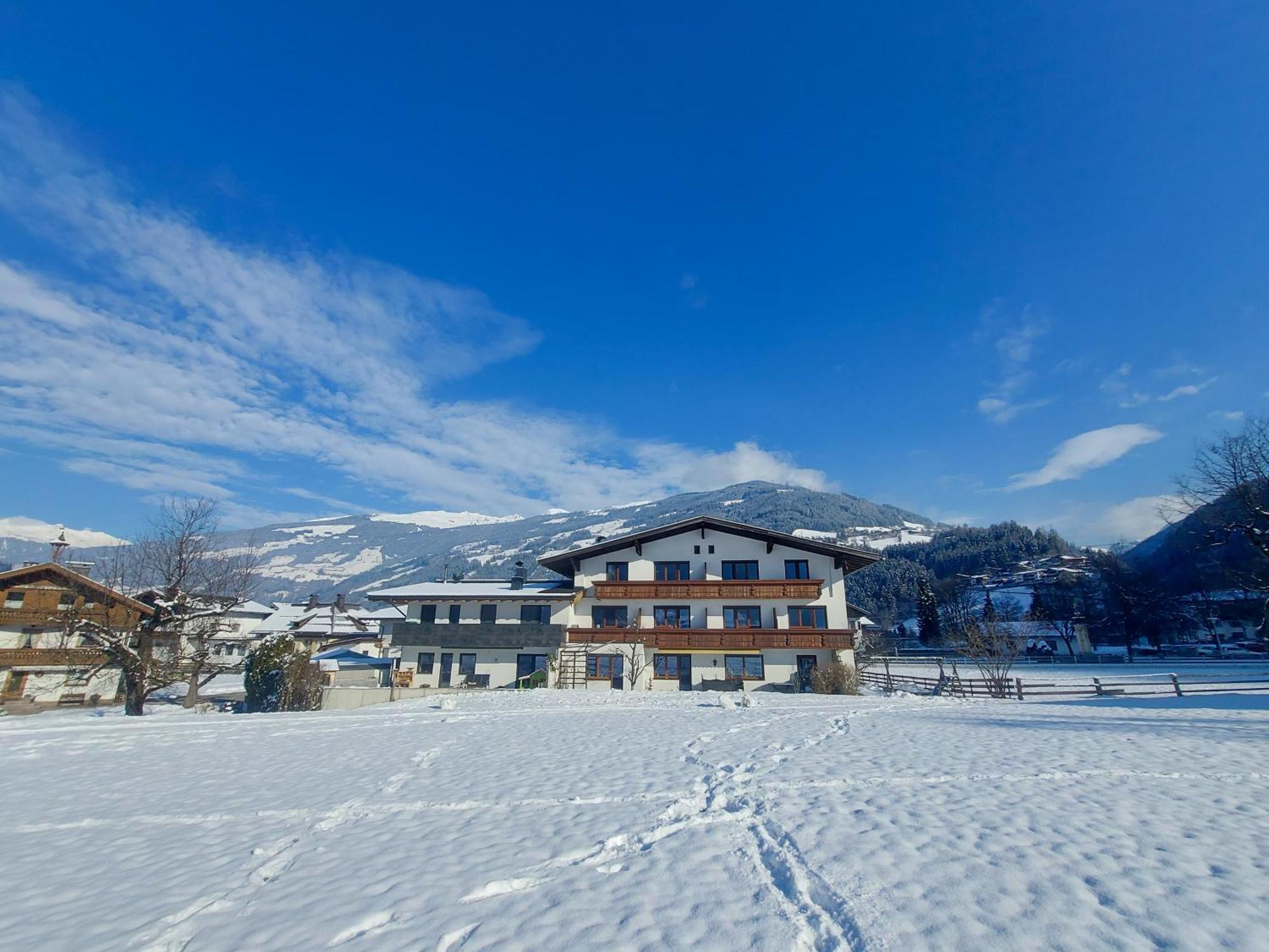 Alpenzeit Zillertal Apartments 젤암질러 외부 사진